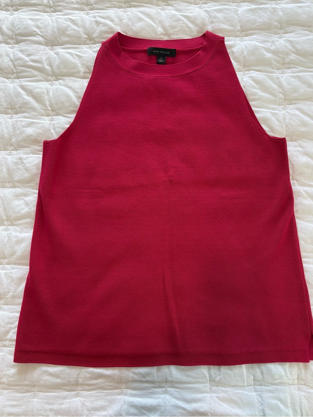 Ann Taylor Red Sleeveless Crewneck Tank